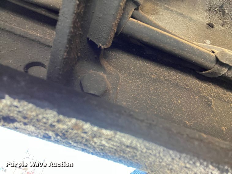 image for item DO8861 2001 Peterbilt 330  dump truck