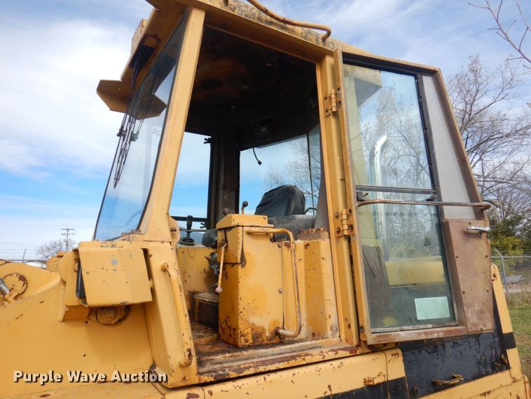 image for item DP0404 Dresser  track loader