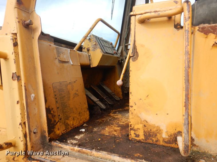 image for item DP0404 Dresser  track loader