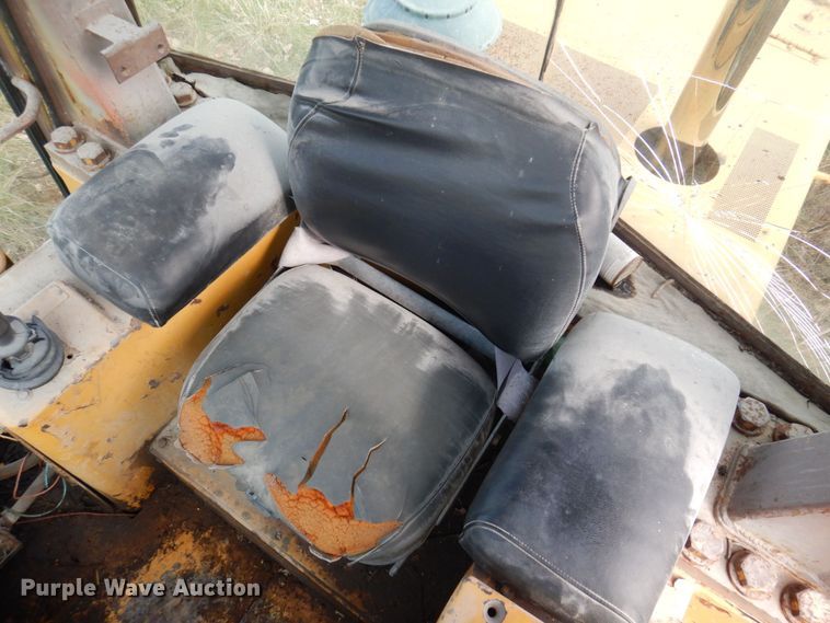 image for item DP0404 Dresser  track loader