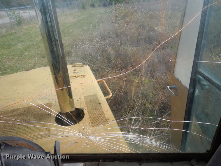 image for item DP0404 Dresser  track loader