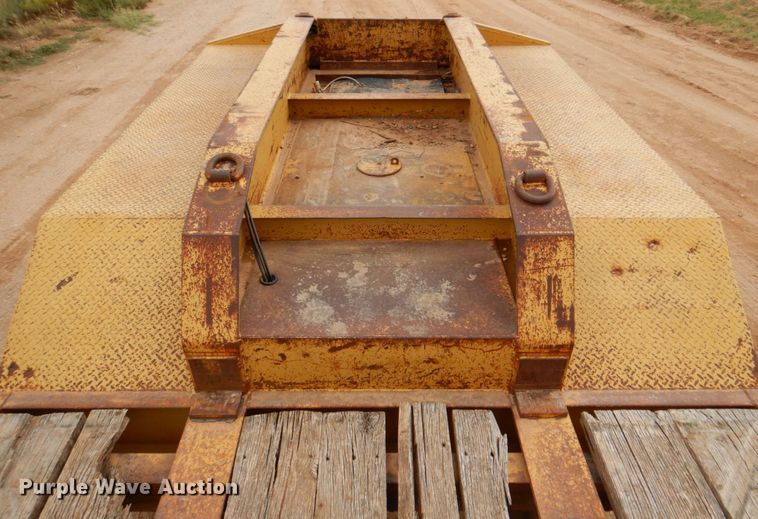 image for item DQ1866 1995 McDaniel 18DE-35-2  equipment trailer