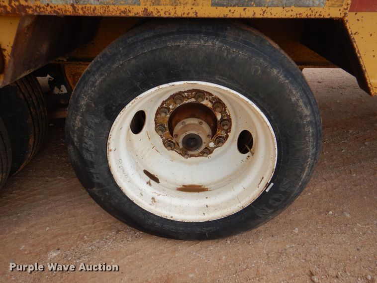 image for item DQ1866 1995 McDaniel 18DE-35-2  equipment trailer