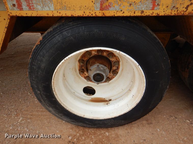 image for item DQ1866 1995 McDaniel 18DE-35-2  equipment trailer