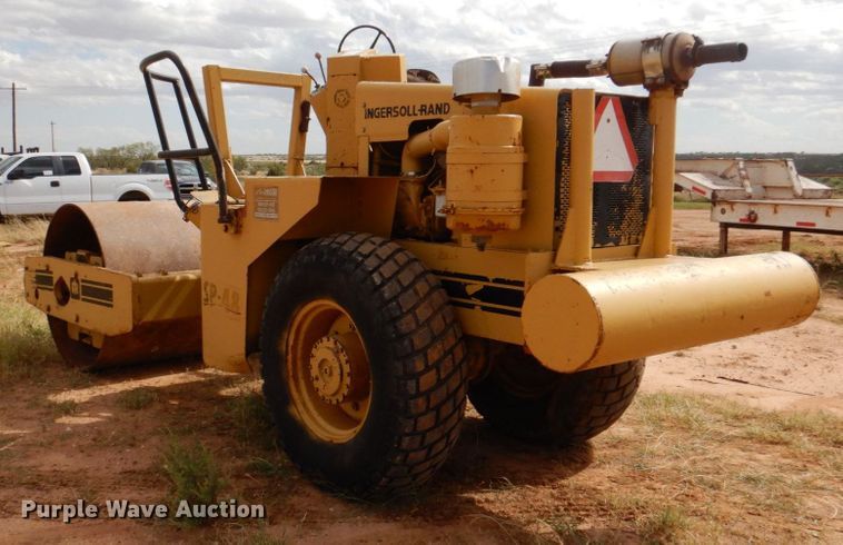 image for item DQ1867 1980 Ingersoll Rand SP-48  single drum roller