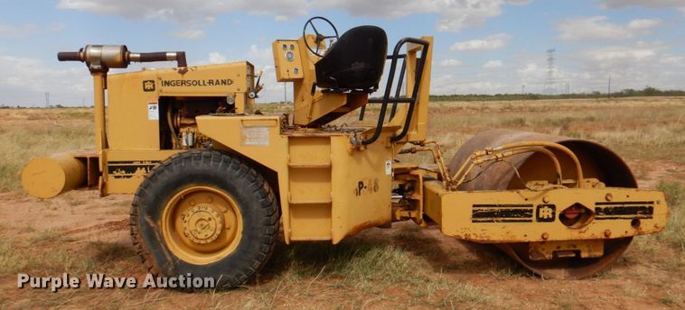 image for item DQ1867 1980 Ingersoll Rand SP-48  single drum roller