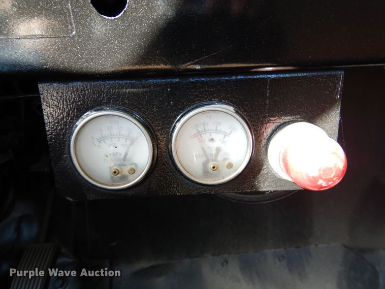 image for item DQ1873 1982 International S1954  dump truck