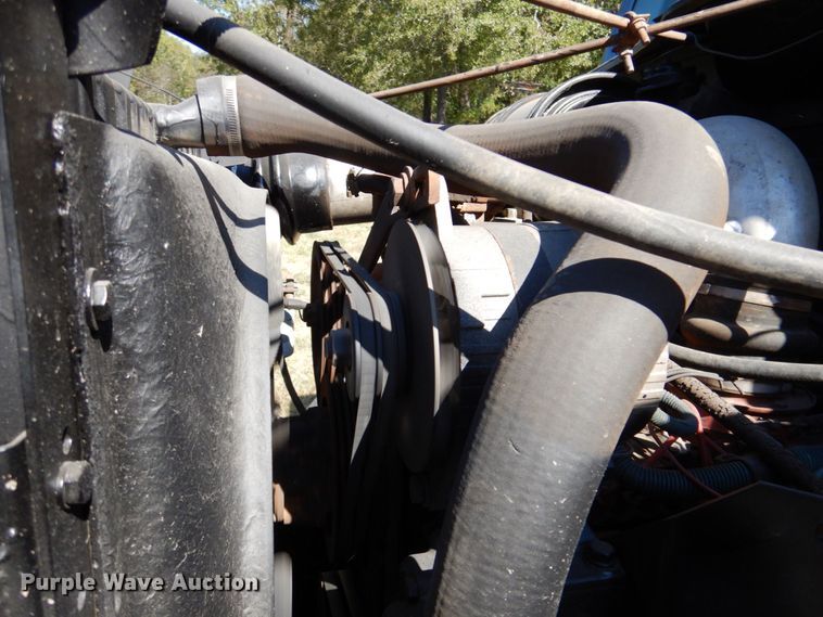 image for item DQ1873 1982 International S1954  dump truck