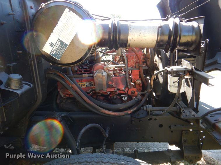 image for item DQ1873 1982 International S1954  dump truck