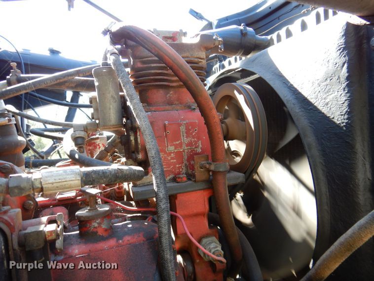 image for item DQ1873 1982 International S1954  dump truck