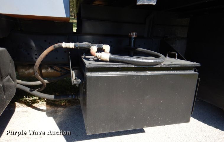 image for item DQ1873 1982 International S1954  dump truck