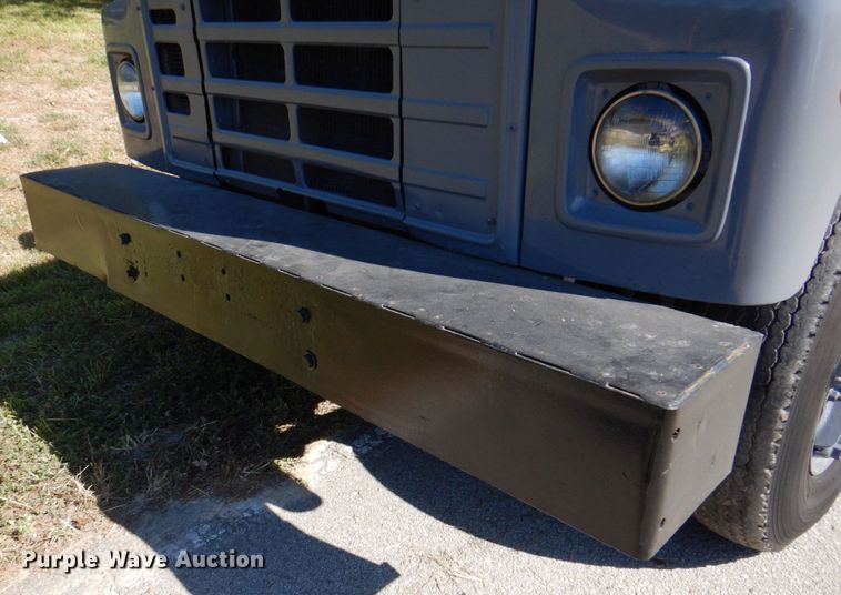 image for item DQ1873 1982 International S1954  dump truck