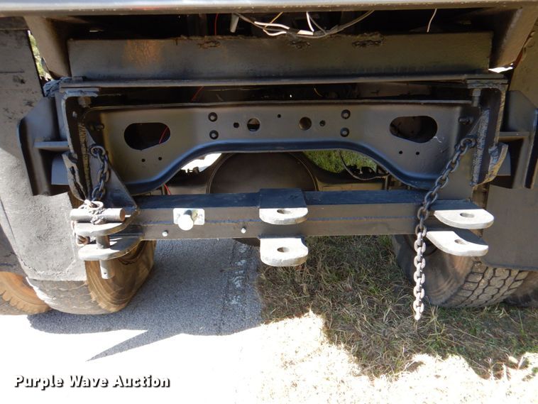 image for item DQ1873 1982 International S1954  dump truck