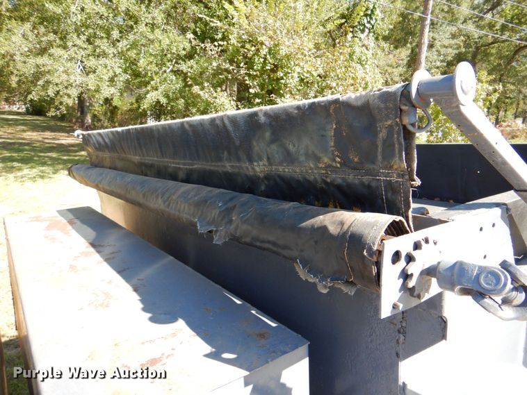 image for item DQ1873 1982 International S1954  dump truck