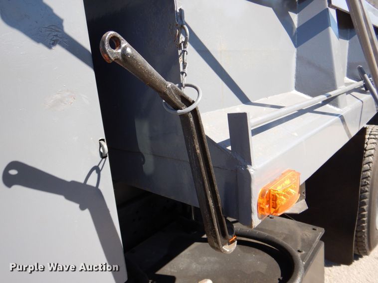 image for item DQ1873 1982 International S1954  dump truck