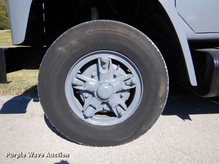 image for item DQ1873 1982 International S1954  dump truck