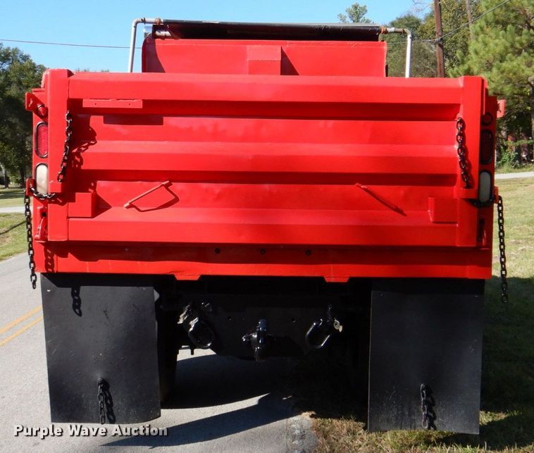 image for item DQ1874 2004 International 7400  dump truck