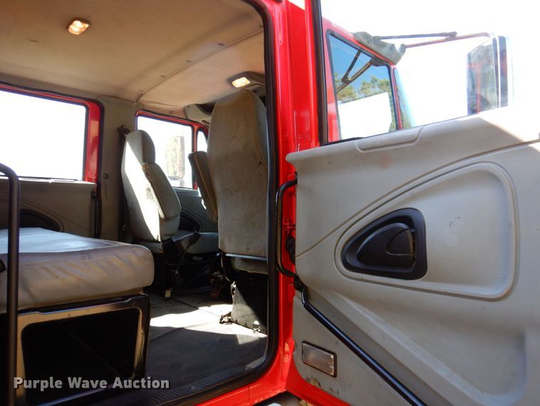 image for item DQ1874 2004 International 7400  dump truck