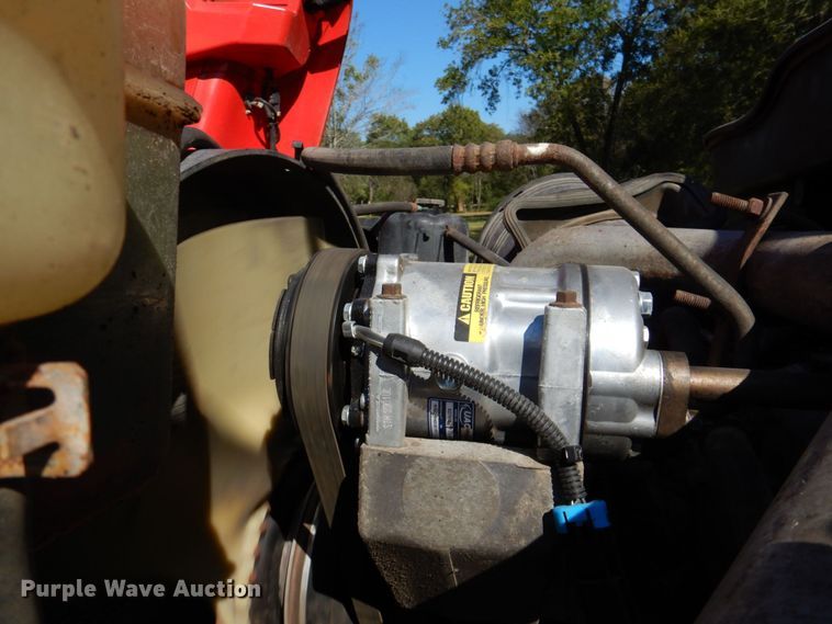 image for item DQ1874 2004 International 7400  dump truck