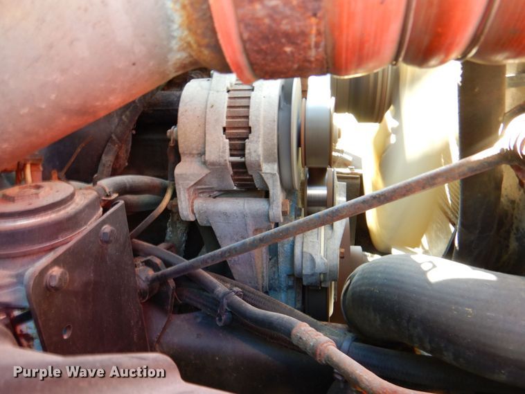 image for item DQ1874 2004 International 7400  dump truck