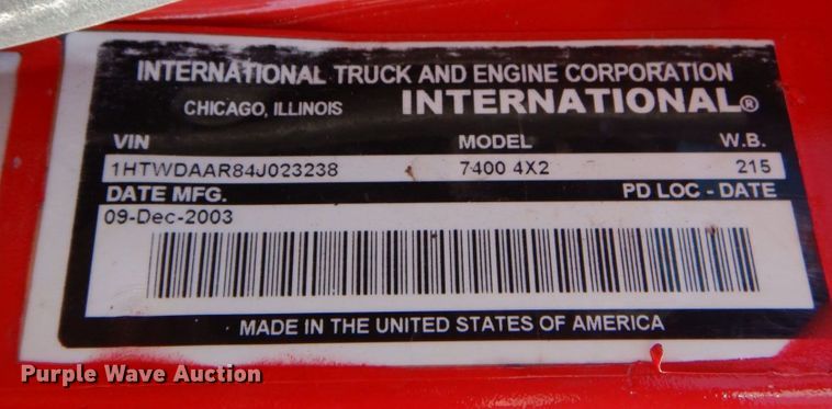 image for item DQ1874 2004 International 7400  dump truck