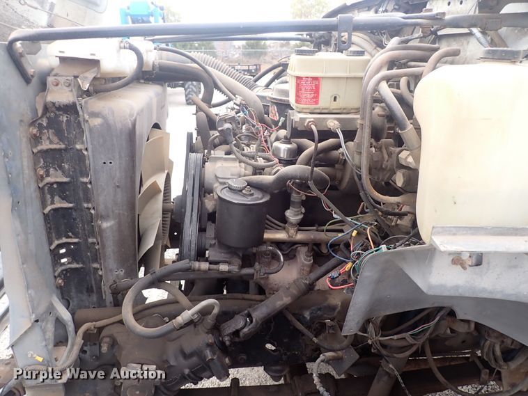 image for item DQ3083 1990 Ford F700  crane truck