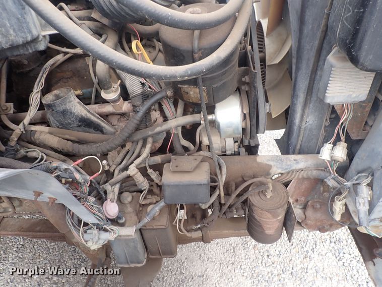 image for item DQ3083 1990 Ford F700  crane truck