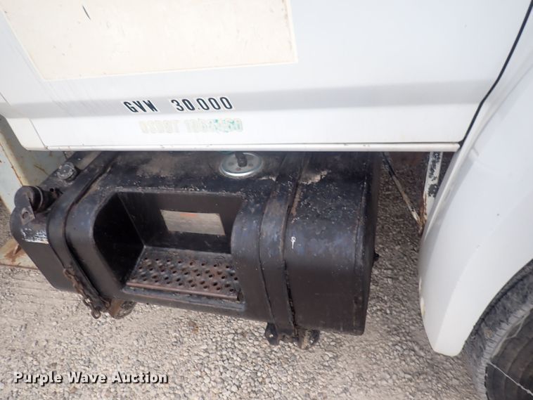 image for item DQ3083 1990 Ford F700  crane truck