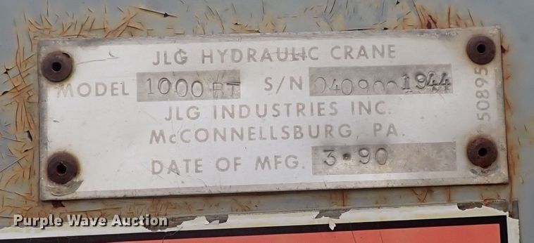 image for item DQ3083 1990 Ford F700  crane truck