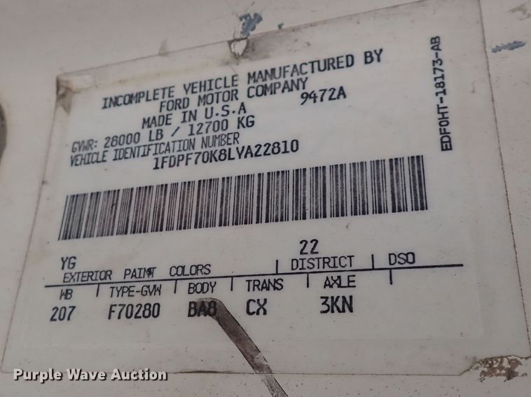 image for item DQ3083 1990 Ford F700  crane truck