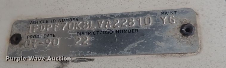 image for item DQ3083 1990 Ford F700  crane truck