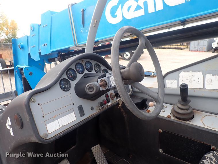 image for item DQ3085 2007 Genie GTH-842  telehandler