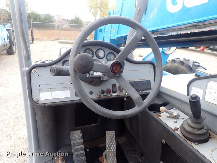 image for item DQ3085 2007 Genie GTH-842  telehandler