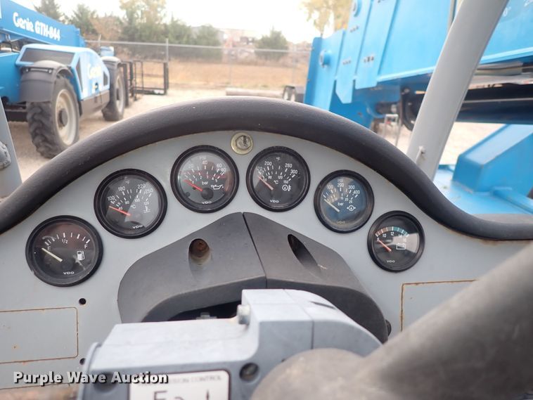 image for item DQ3085 2007 Genie GTH-842  telehandler