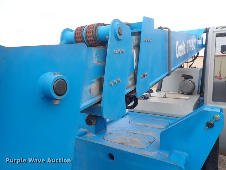 image for item DQ3085 2007 Genie GTH-842  telehandler