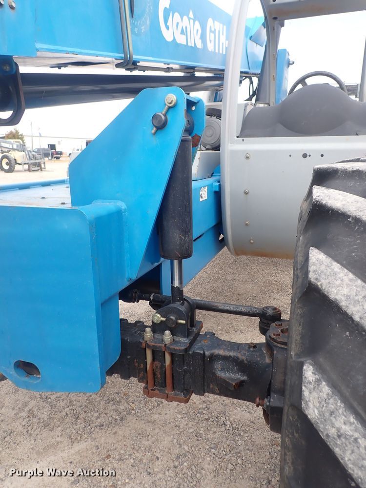 image for item DQ3085 2007 Genie GTH-842  telehandler
