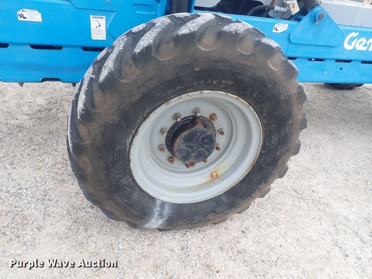 image for item DQ3085 2007 Genie GTH-842  telehandler