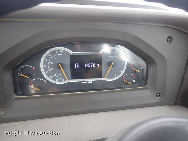 image for item DQ3104 2011 Volvo A40F  haul truck