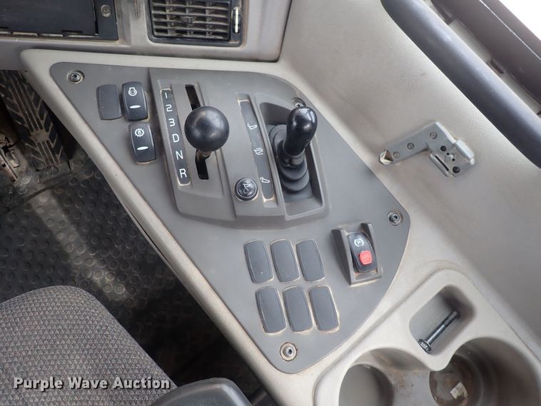 image for item DQ3104 2011 Volvo A40F  haul truck