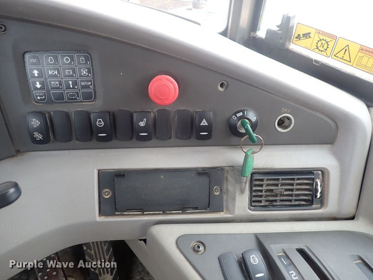 image for item DQ3104 2011 Volvo A40F  haul truck