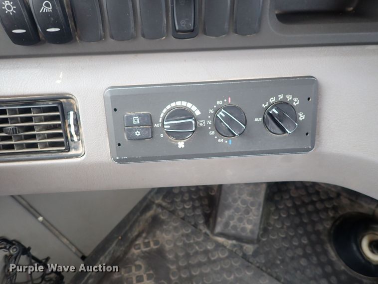 image for item DQ3104 2011 Volvo A40F  haul truck