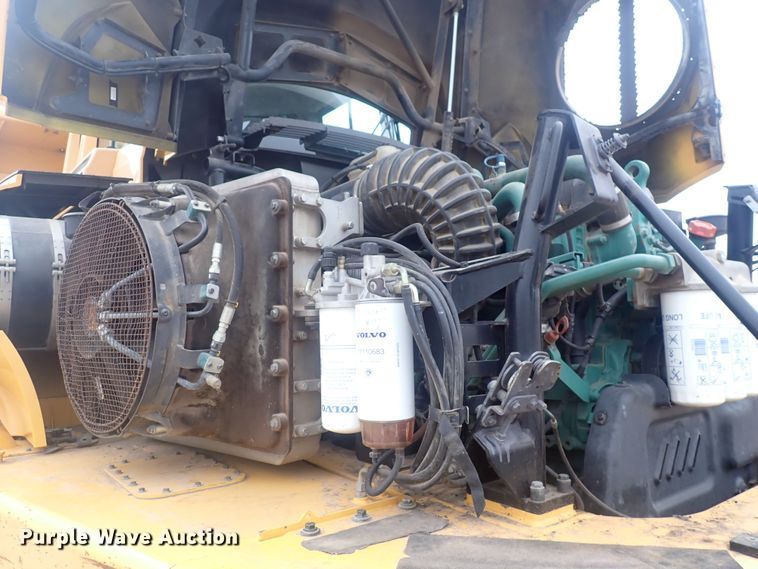 image for item DQ3104 2011 Volvo A40F  haul truck