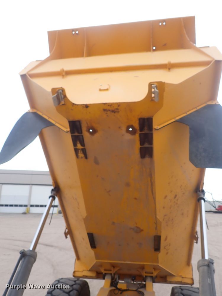 image for item DQ3104 2011 Volvo A40F  haul truck