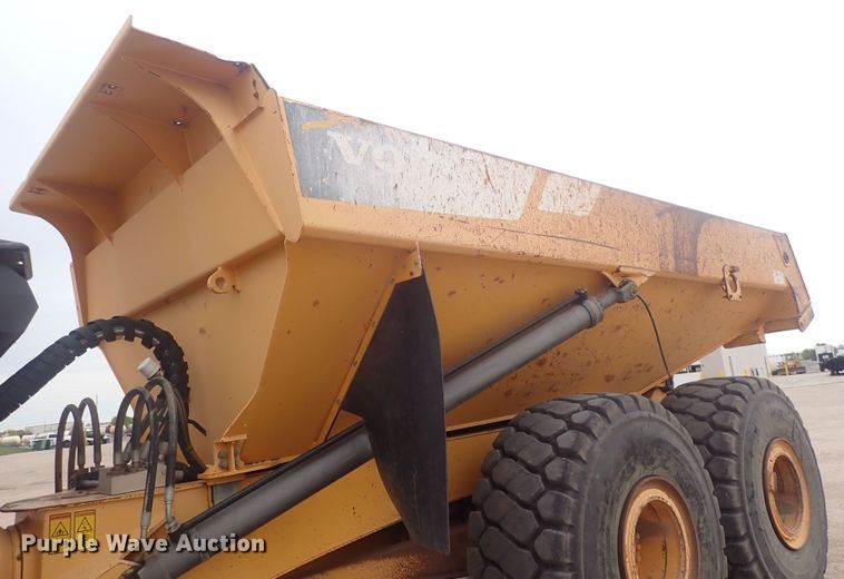 image for item DQ3104 2011 Volvo A40F  haul truck