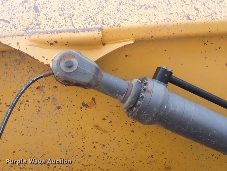 image for item DQ3104 2011 Volvo A40F  haul truck