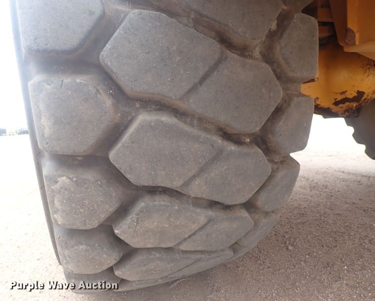 image for item DQ3104 2011 Volvo A40F  haul truck