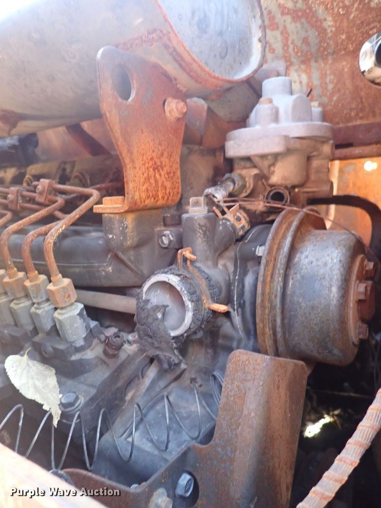 image for item DQ3112 2007 Bobcat S220  skid steer loader