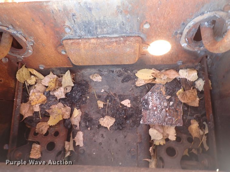 image for item DQ3112 2007 Bobcat S220  skid steer loader