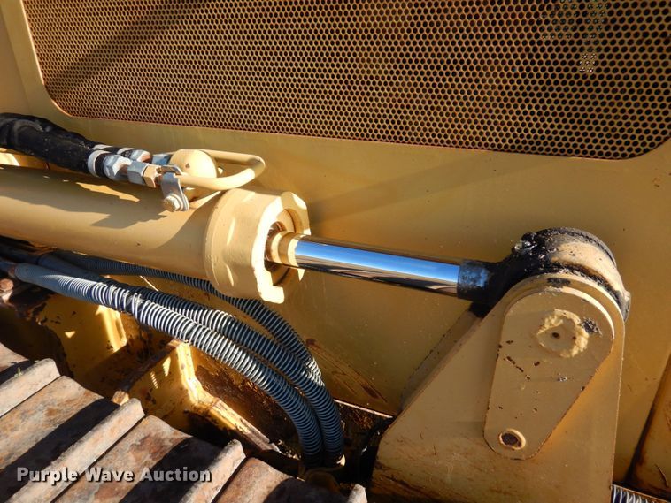 image for item DQ7265 2006 Caterpillar D3G LGP  dozer