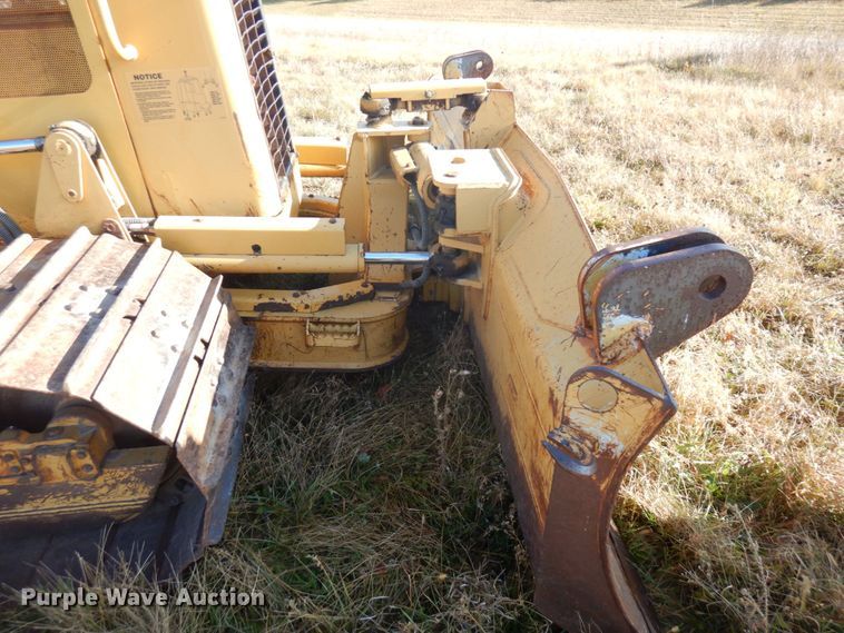 image for item DQ7265 2006 Caterpillar D3G LGP  dozer
